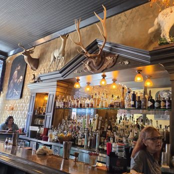 Roxy’s - Bar area - Food Near Me - Vevay, Indiana