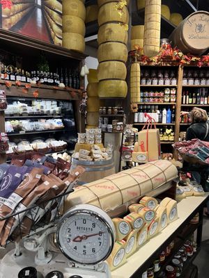 Joe Leone's Italian Specialties by null