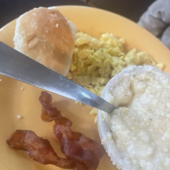Sunny Side Up Diner - Kids eggs and grits - Breakfast & Brunch Near Me - Calabash, North Carolina Sunny Side Up Diner - Kids eggs and grits - Breakfast & Brunch Near Me - Calabash, North Carolina