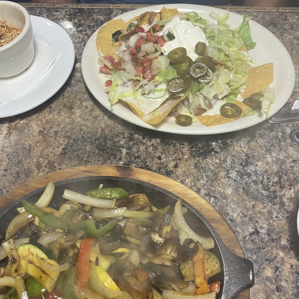 Don Eladio's Cantina - Nachos and veggie fajitas - Mexican Near Me - King George, Virginia Don Eladio's Cantina - Nachos and veggie fajitas - Mexican Near Me - King George, Virginia