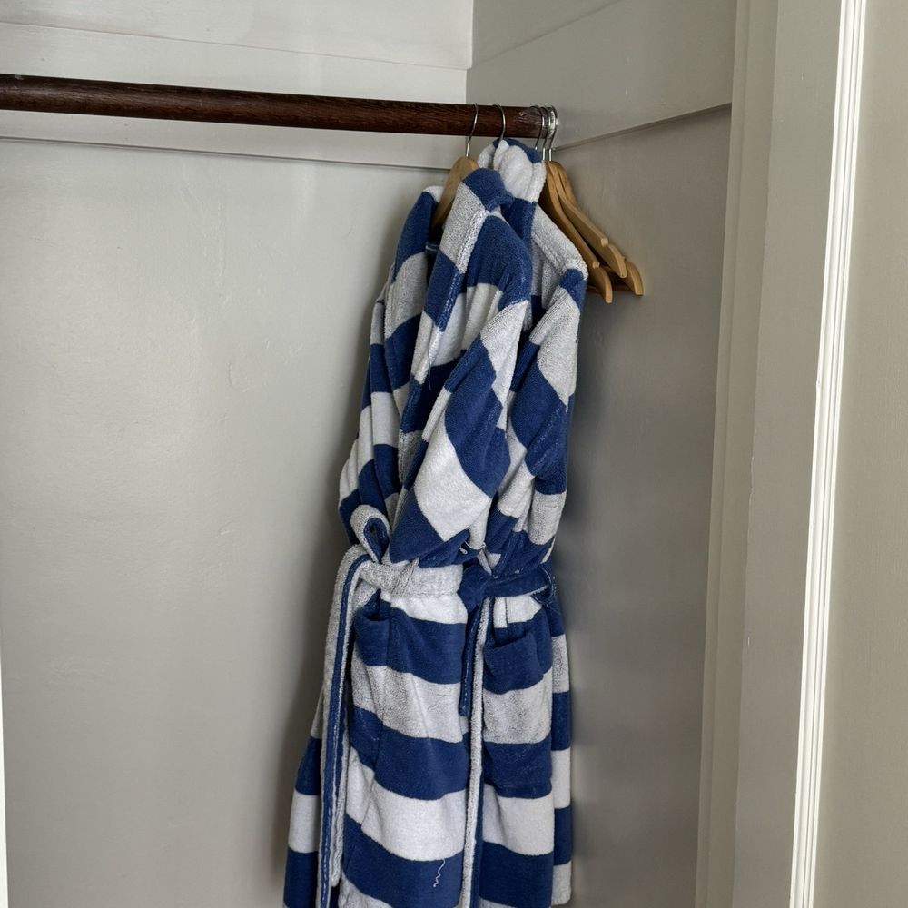 The Marlowe Seaside Inn - Provided Robes - Hotels Near Me - Santa Barbara, California The Marlowe Seaside Inn - Provided Robes - Hotels Near Me - Santa Barbara, California