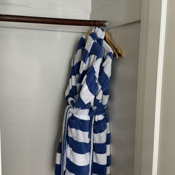 The Marlowe Seaside Inn - Provided Robes - Hotels Near Me - Santa Barbara, California The Marlowe Seaside Inn - Provided Robes - Hotels Near Me - Santa Barbara, California