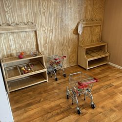 Mama Bear’s Play Cafe - Grocery store