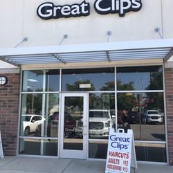 Great Clips - The licensed Great Clips staff at 1162 E. Nine Mile Road in Hazel Park is ready to provide you with an excellent haircut.