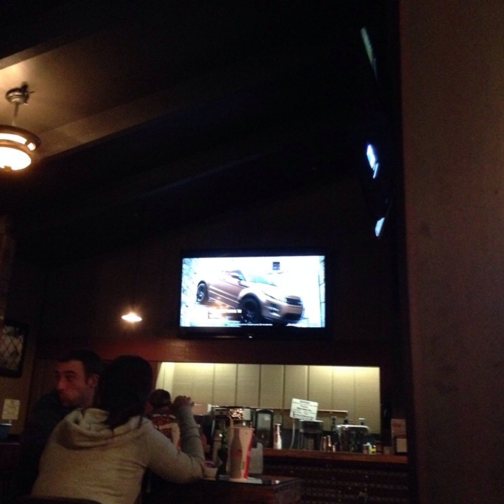 Aaron Schat's Roadhouse - 70 inch tv for the win - American Near Me - Bishop, California