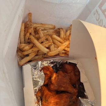 Marathon Burger - Chicken Wings Near Me - Canoga Park, California Marathon Burger - Chicken Wings Near Me - Canoga Park, California