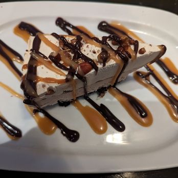 Bluebird Cafe & Grill - Turtle cheesecake - Italian Near Me - Orangeville, Ontario