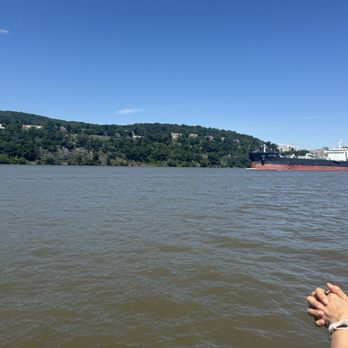 RMS Cruises - Getting closer to West Point - Boat Tours Near Me - Verplanck, New York