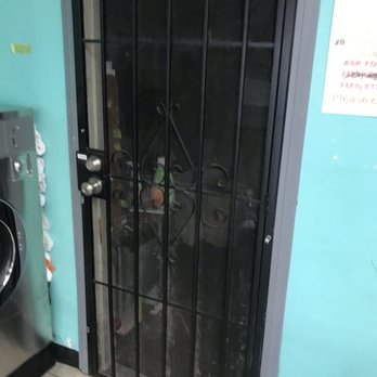 Speedy Laundry - No one there to accept fluff and fold - Laundromat Near Me - Los Angeles, California Speedy Laundry - No one there to accept fluff and fold - Laundromat Near Me - Los Angeles, California