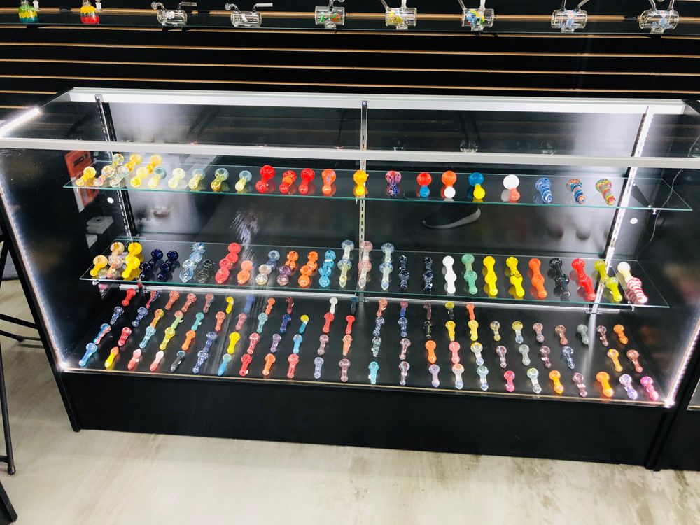 SMOKE ISLAND Updated August 2024 333 Union Ave, Bakersfield