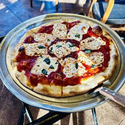Giuseppe’s Pizza & Family Restaurant - Margherita Pizza