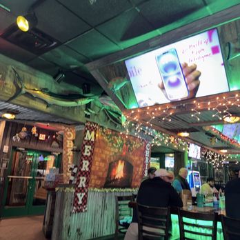 Flanigan’s - Ambiance - Seafood Near Me - Sunrise, Florida