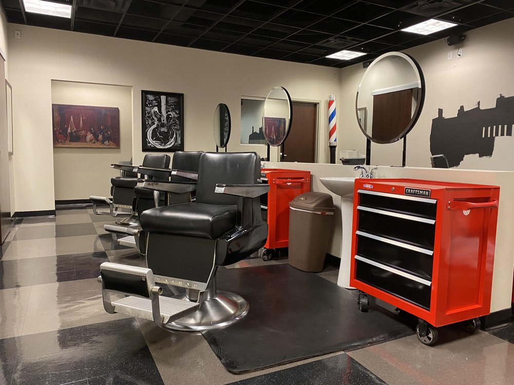 OXFORD IN THE VILLAGE Updated October 2024 13 Reviews 2102 Acklen Ave, Nashville