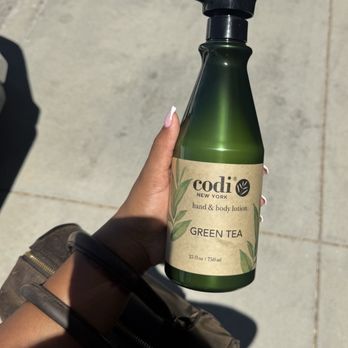J'adore Nail Bar - Nail Salons Near Me - Palmdale, California