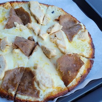 Olive’s Fresh Pizza Bar - Gyro and chicken on gluten free - Pizza Near Me - Edina, Minnesota Olive’s Fresh Pizza Bar - Gyro and chicken on gluten free - Pizza Near Me - Edina, Minnesota