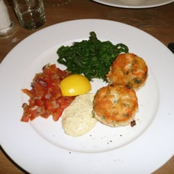 Joe's Brassiere - Salmon fishcakes