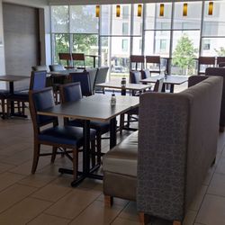 Holiday Inn Express & Suites Nashville MetroCenter Downtown - Frühstücksraum