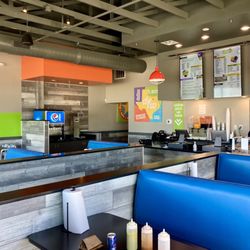 Gimme Taco - Clean and comfortable environment; roomy, and well-lighted.