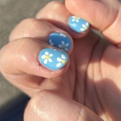 RS Nails & Beauty studio