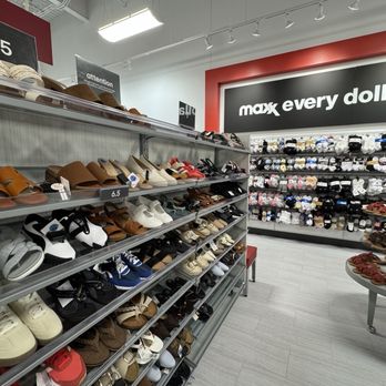 Tj Maxx - Cosmetics & Beauty Supply Near Me - Poinciana, Florida