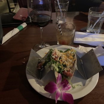 Sunsets Bar - American Near Me - Capistrano Beach, California