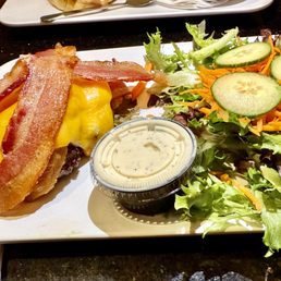 Feve Burger