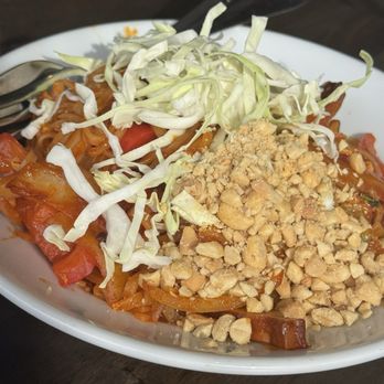 Burma Bay Cafe - Tofu Burmese Pad Thai Noodles - Burmese Near Me - Fremont, California