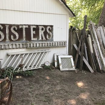 Sisters Garden - Antiques Near Me - Kalona, Iowa Sisters Garden - Antiques Near Me - Kalona, Iowa