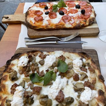 Santa Felicita - Pepperoni and olive pizza (top), sausage and mushroom pizza (bottom) - Italian Near Me - Firenze, AG