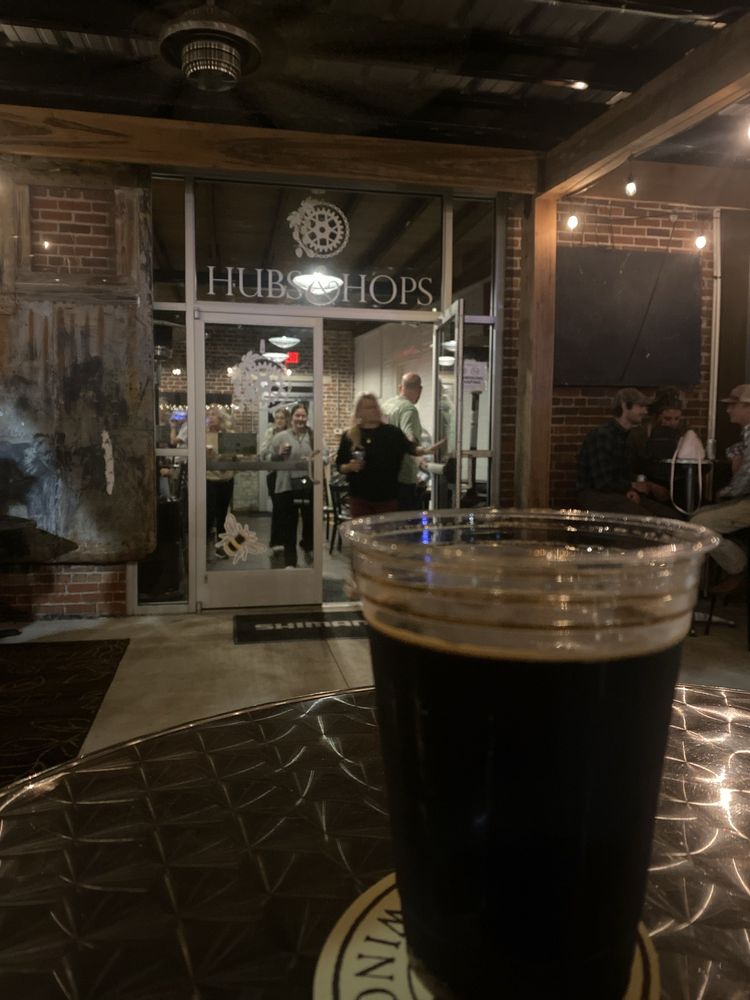 Hubs & Hops Logo
