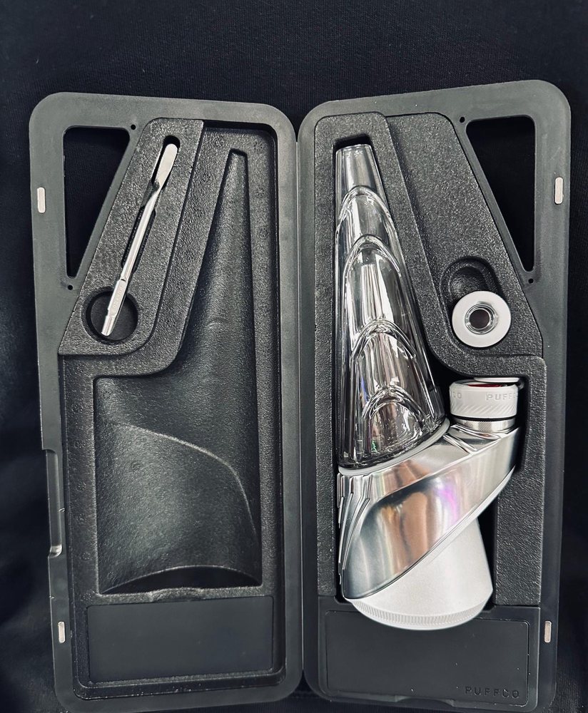 EDDIE’S SMOKE SHOP Updated September 2024 8254 Louise Ave, Los