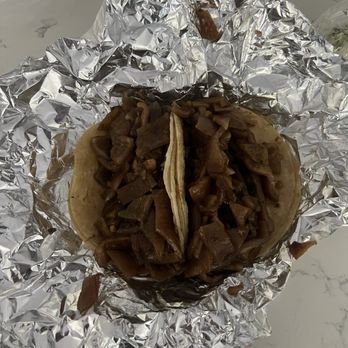 Carnitas El Momo - Tacos de cuero - Food Trucks Near Me - Los Angeles, California Carnitas El Momo - Tacos de cuero - Food Trucks Near Me - Los Angeles, California