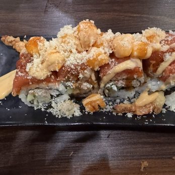 Its Sushi - X Girlfriend roll - cold shrimp tempura - Sushi Bars Near Me - Sacramento, California