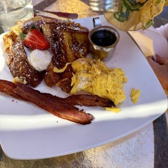 Parkhouse Eatery - French toast - Breakfast & Brunch Near Me - San Diego, California Parkhouse Eatery - French toast - Breakfast & Brunch Near Me - San Diego, California