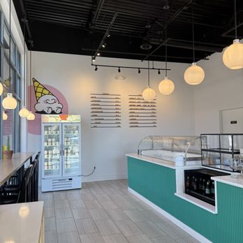 Authors Ice Creams & Coffee - Ice Cream & Frozen Yogurt Near Me - Ashburn, Virginia
