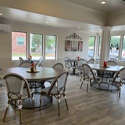 Two Sisters Café - Seating area.