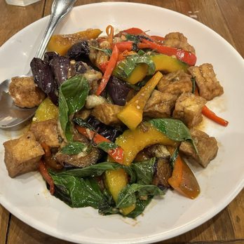 Noree Thai on Beverly - Spicy Eggplant Basil Pumpkin Tofu - Thai Near Me - Los Angeles, California