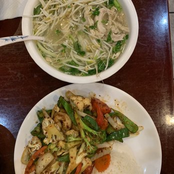 Pho Loan - Vietnamese Near Me - Chicago, Illinois