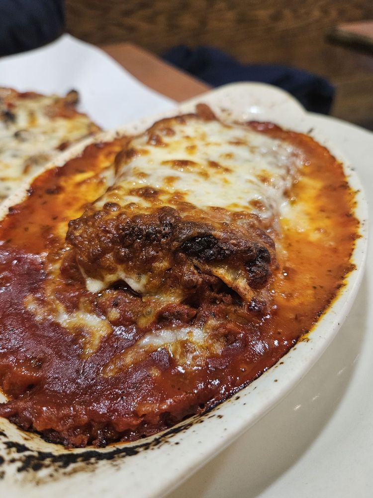 Jakeeno's Pizza & Pasta Logo