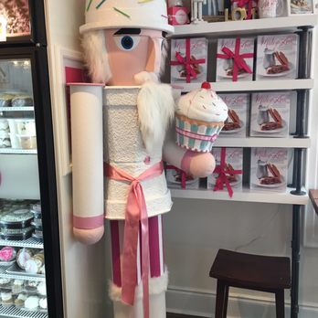 Kelly's Bake Shoppe - for the holiday season - Bakeries Near Me - Burlington, Ontario