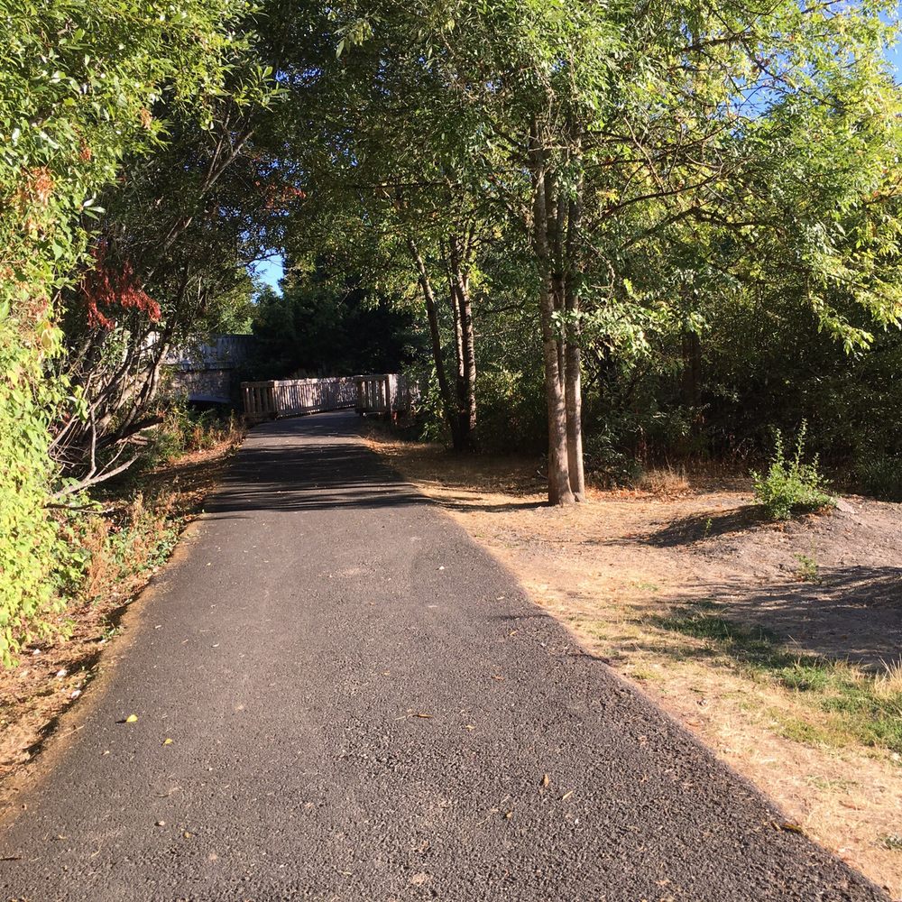 Summerlake Park - Walk path. - Parks Near Me - Tigard, Oregon Summerlake Park - Walk path. - Parks Near Me - Tigard, Oregon
