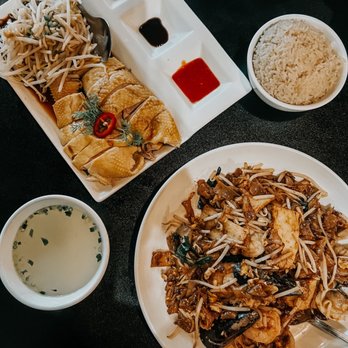 Mamak Malaysian Restaurant - G10. Hainan Chicken and Rice Set + flat noodles - Malaysian Near Me - Sugar Land, Texas Mamak Malaysian Restaurant - G10. Hainan Chicken and Rice Set + flat noodles - Malaysian Near Me - Sugar Land, Texas
