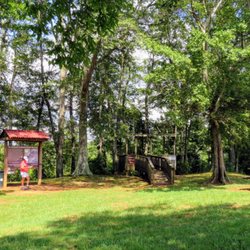 Goldsmith Schiffman Wildlife Sanctuary - Picnic Area and Observation Point near Parking