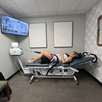 Clement Chiropractic - lower back decompression machine therapy in West Des Moines, IA - Chiropractors Near Me - West Des Moines, Iowa Clement Chiropractic - lower back decompression machine therapy in West Des Moines, IA - Chiropractors Near Me - West Des Moines, Iowa