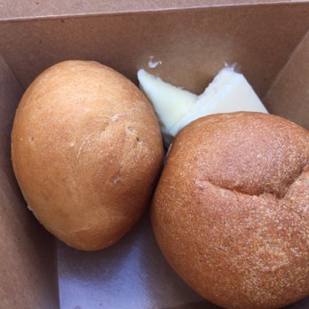 Rams Head Bar - Nice warm bread rolls - Bars Near Me - Timberline Lodge, Oregon