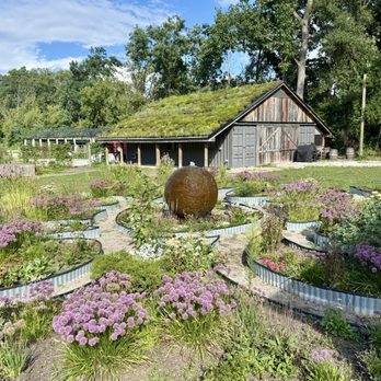 Sylvan Table - Walking area - New American Near Me - Sylvan Lake, Michigan
