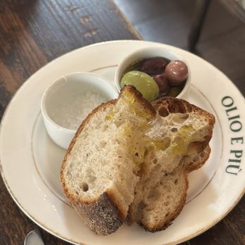 Olio e Più - bread - Pizza Near Me - New York, New York Olio e Più - bread - Pizza Near Me - New York, New York