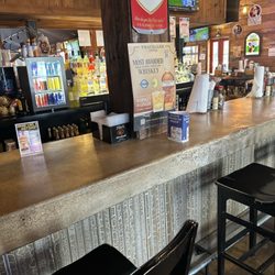 Pappa Charlie's Barbeque - Bar area