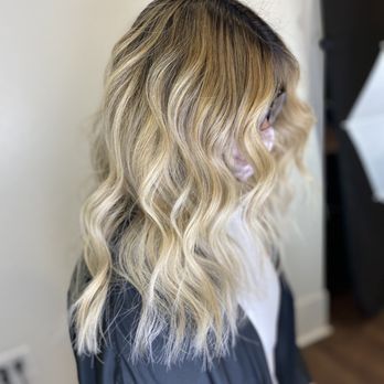 Stocks & Blondes Salon - Amazing job by Hannah! - Hair Stylists Near Me - Mountain View, California