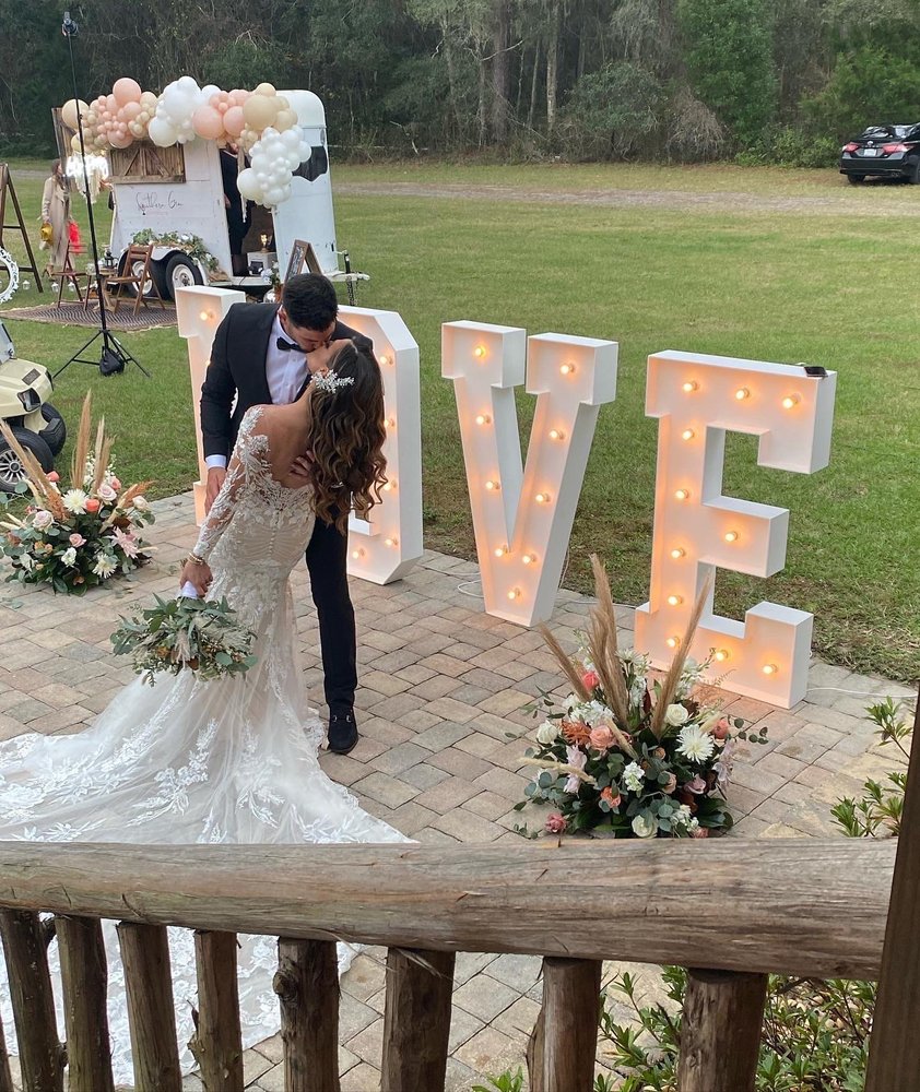 SOUTHERN GEM PHOTOBOOTH Updated July 2024 616 Turkey Creek Alachua